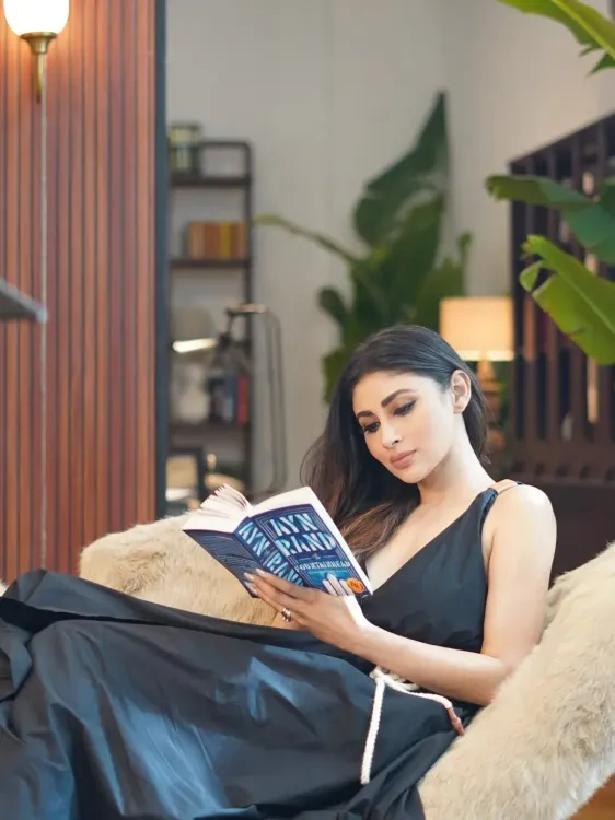Mouni Roy disables comments after trolls target Disha Patani in divorce row