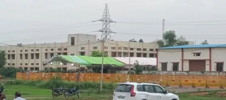 Datia bypoll: BJP's Ashutosh Tiwari leads by 1,184 votes after first round