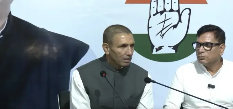 MP Congress flags 69,667 vacant teacher posts, 30,650 school closures ahead of Rahul's Indore visit