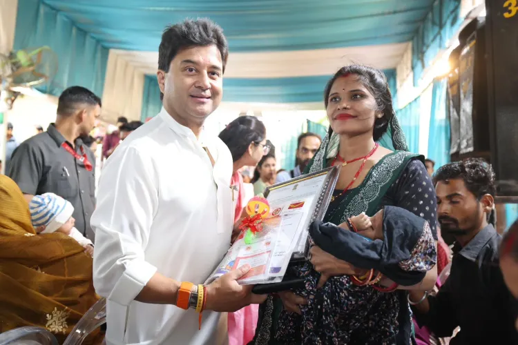 What Initiative Did Scindia Announce for Sukanya Samriddhi Accounts in Guna?