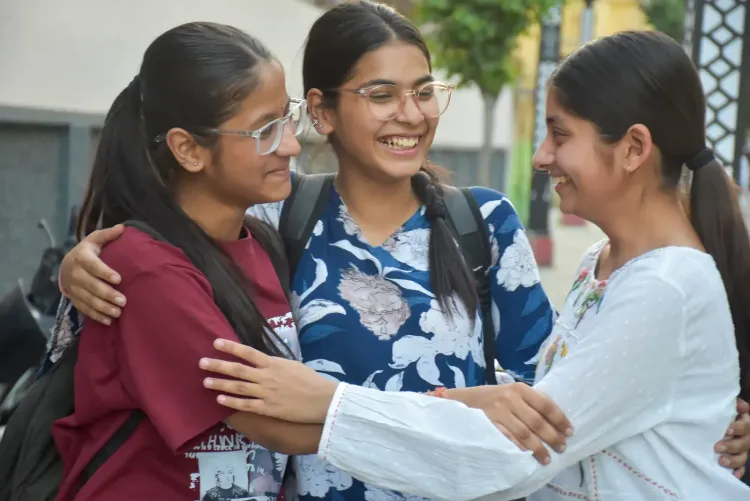 महाराष्ट्र बोर्ड का बड़ा फैसला: सूखाग्रस्त 265 तालुकों के 10वीं-12वीं छात्रों को परीक्षा शुल्क में पूरी छूट