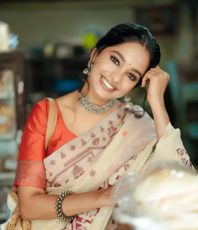 What Inspired Mugdha Chaphekar's OTT Debut in 'Hasratein 3'?