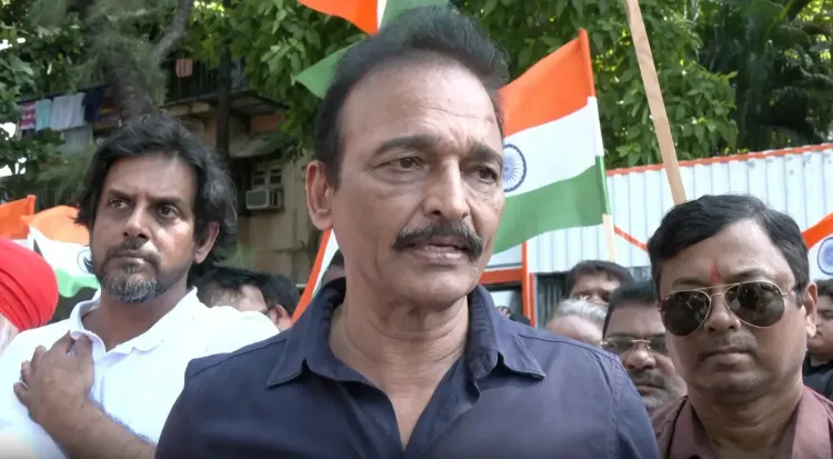 मुंबई: चुनाव आयोग के खिलाफ कांग्रेस का दादर में प्रदर्शन, भाई जगताप ने ज्ञानेश कुमार का इस्तीफा माँगा