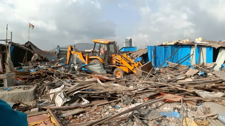 मानखुर्द में 1,200 अवैध निर्माण ध्वस्त, 11 एकड़ सरकारी भूमि का पुनः अधिग्रहण