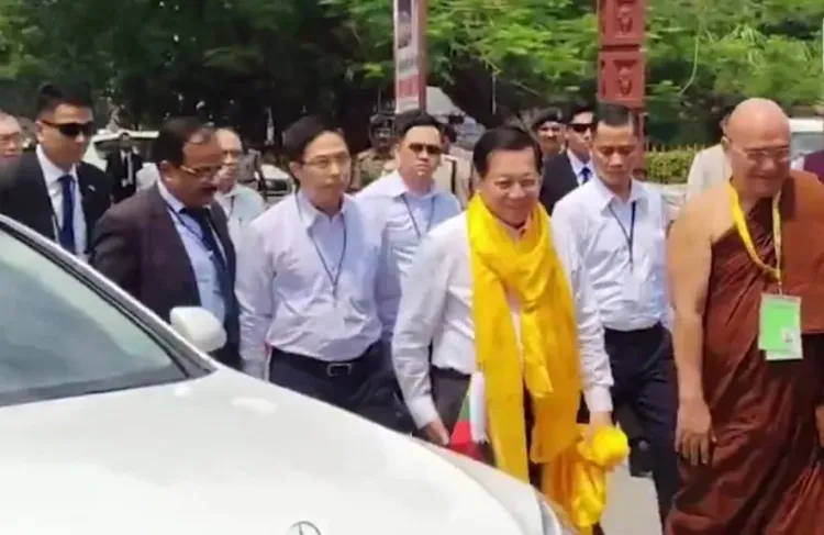 Myanmar President Min Aung Hlaing offers prayers at Mahabodhi Temple in Bodh Gaya