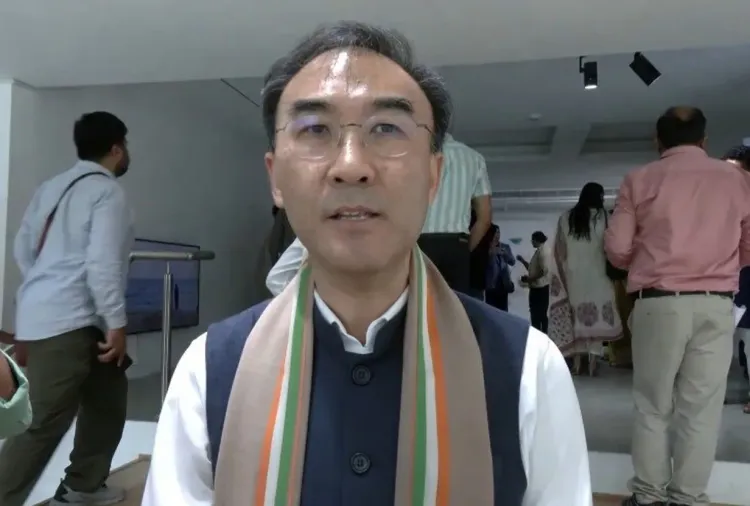 नई दिल्ली में 'एक्वा पैराडिसो' कोरियन कला प्रदर्शनी शुरू, राजदूत ली सियोंग हो बोले — भारत-कोरिया रिश्ते नई ऊंचाई पर