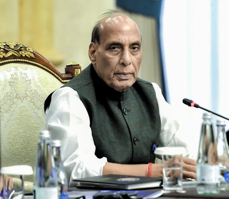 राजनाथ सिंह और इटली के रक्षा मंत्री गुइडो क्रोसेट्टो की 30 अप्रैल को नई दिल्ली में द्विपक्षीय वार्ता