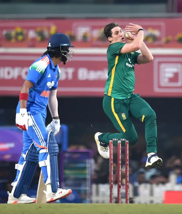 Why are Nandre Burger and Tony de Zorzi absent from the third ODI against India?
