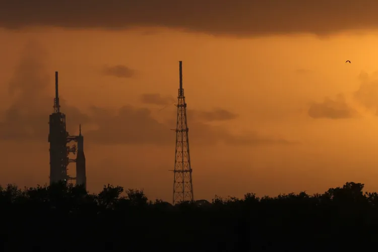 नासा का आर्टेमिस-2 मिशन गुरुवार को होगा लॉन्च, अंतरिक्ष यात्री 10 दिन चांद का चक्कर लगाएंगे