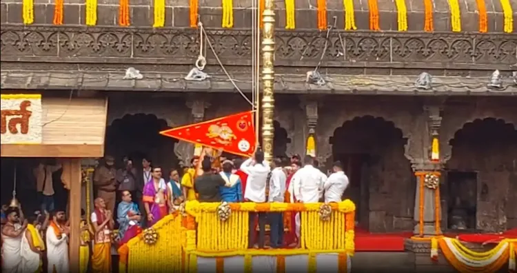नासिक-त्र्यंबकेश्वर कुंभ मेला: राष्ट्रपति मुर्मु ने फहराई धर्मध्वजा, सिंहस्थ महाकुंभ का शुभारंभ