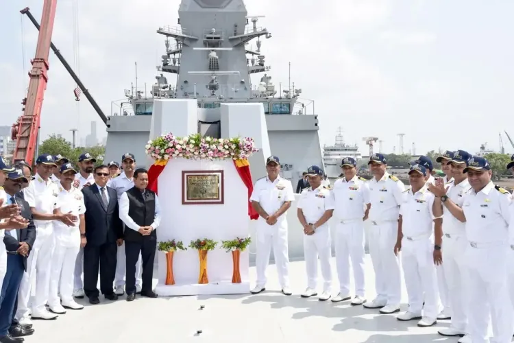 स्टील्थ फ्रिगेट 'महेंद्रगिरि' नौसेना को सौंपा गया, परियोजना 17ए के तहत मझगांव डॉक की चौथी उपलब्धि