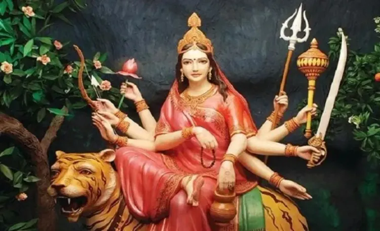 क्या नवरात्रि का तीसरा दिन मां चंद्रघंटा को समर्पित है? जानें पूजा के महत्व