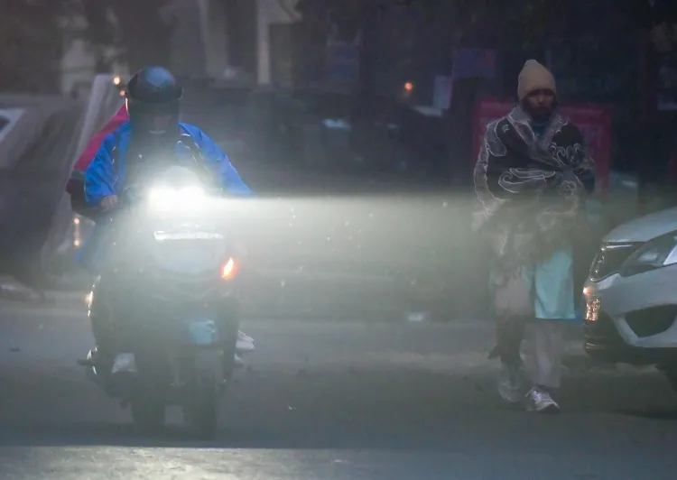 क्या एनसीआर में एक्यूआई 400 के पार; कड़ाके की ठंड और कोहरे ने मुश्किलें बढ़ा दी हैं?