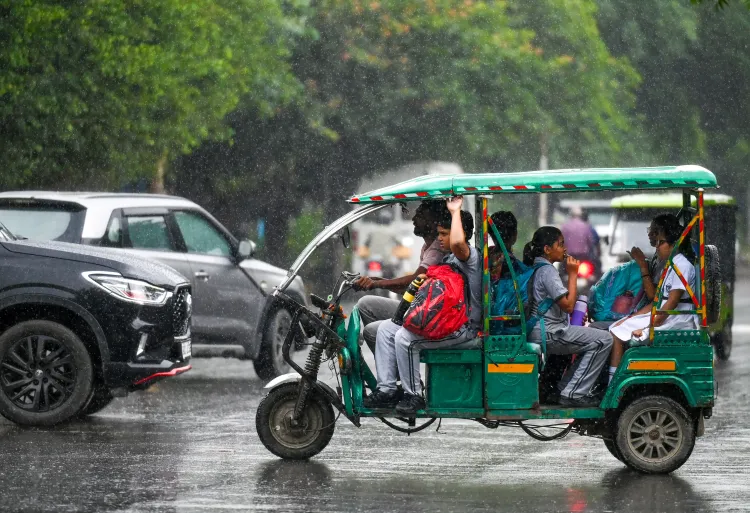 क्या एनसीआर में मौसम ने बदला मिजाज? येलो अलर्ट का असर क्या है?