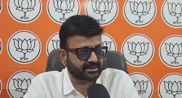 चुनाव आयोग के हलफनामे से विपक्ष पर एनडीए का हमला: 'SIR पर सर्वसम्मति थी, वोट चोरी का दावा झूठा'