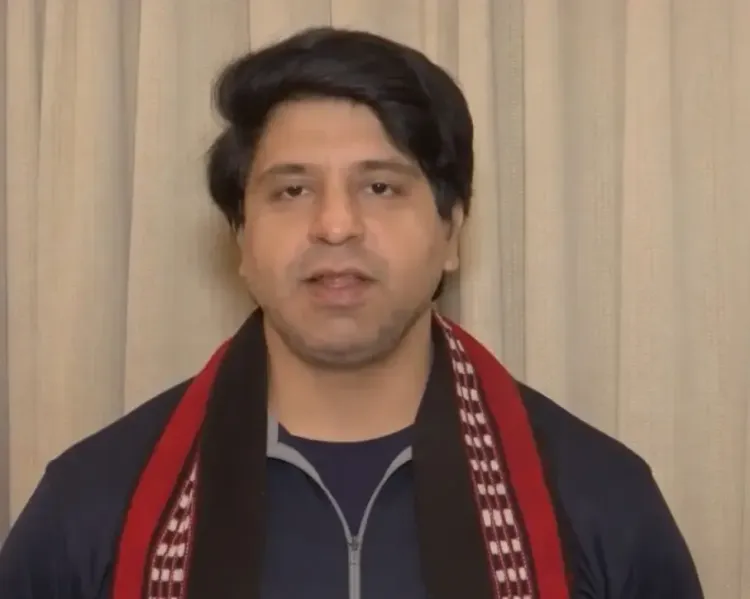 अकेले अरविंद की पार्टी बनी AAP — राघव चड्ढा के BJP में जाने पर NDA का तीखा वार