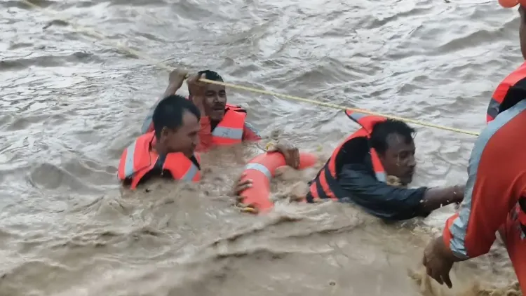 क्या एनडीआरएफ स्थापना दिवस पर पीएम मोदी ने जवानों की बहादुरी की सराहना की?