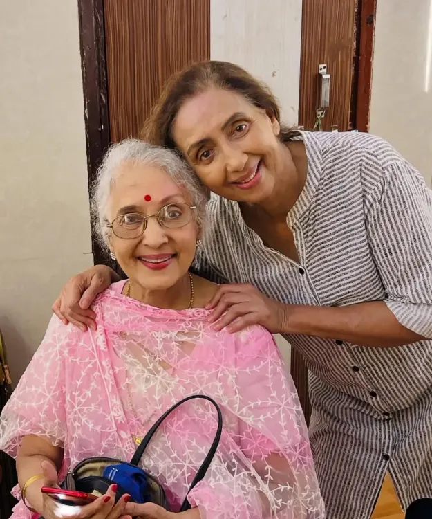 What Memories Does Neena Kulkarni Share with Marathi Legend Asha Kale?
