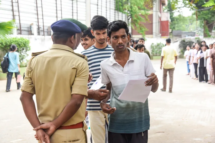 NEET UG 2026 परीक्षा रद्द: पेपर लीक के बाद CBI जांच, 23 लाख छात्रों की पुनर्परीक्षा जल्द