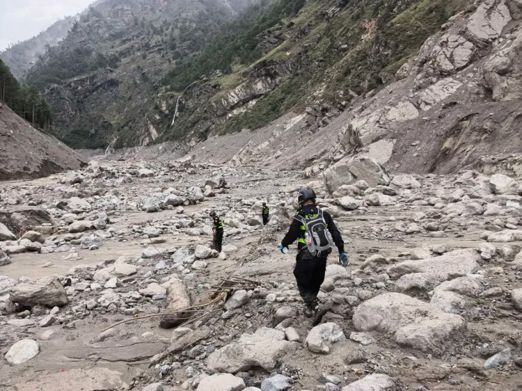 नेपाल त्रासदी: भारतीय रेलवे का वॉर रूम सक्रिय, 106 यात्रियों को सीतामढ़ी से महाराष्ट्र पहुँचाया