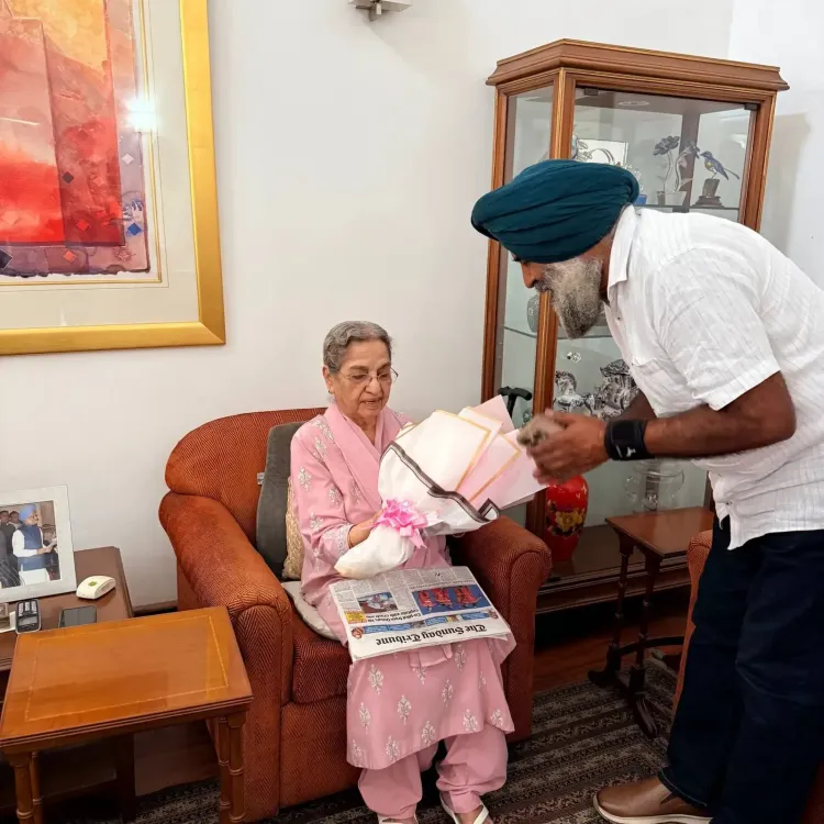 Punjab Congress chief Pargat Singh meets Gursharan Kaur, seeks blessings at Manmohan Singh's home