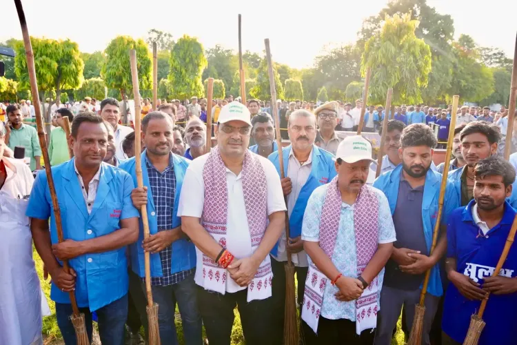 BJP chief Nitin Nabin, CM Bhajanlal Sharma lead cleanliness drive in Jaipur