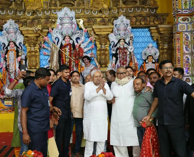 Nitish Kumar offers Mahashtami prayers at Patna Devi temples