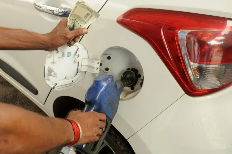 Government Confirms No Price Increase on Standard Petrol, Focus on Securing LPG Supplies