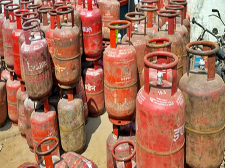 Rajasthan CM Assures No LPG Cylinder Shortage; Calls for Crackdown on Hoarding