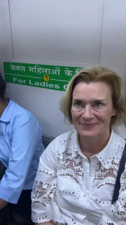 नॉर्वे की राजदूत ने दिल्ली मेट्रो की यात्रा की, कहा- इसे पहले ही करना चाहिए था