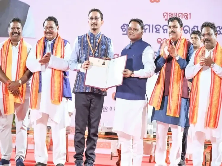 Odisha CM Majhi Hands 4,623 Job Letters at 15th Recruitment Fair