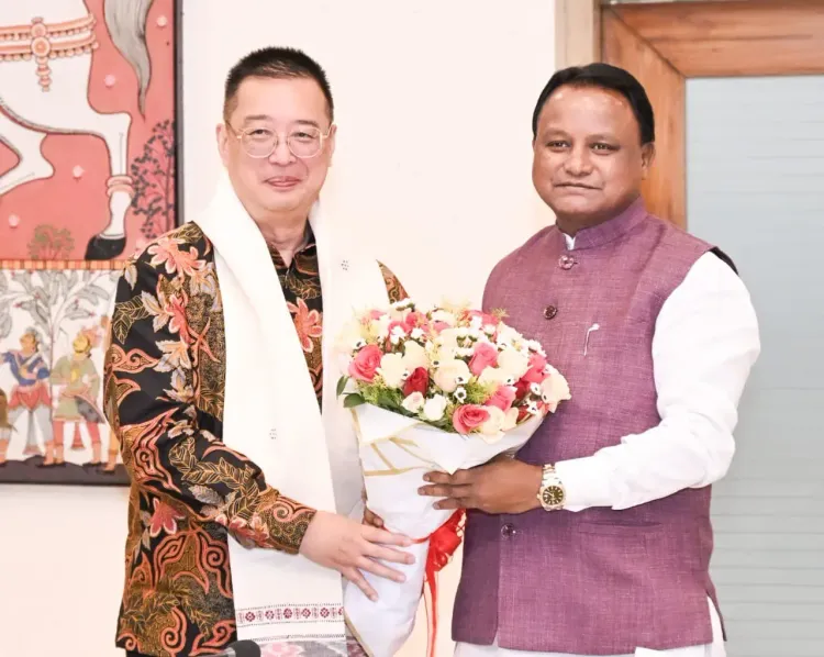 Odisha CM Majhi meets Singapore envoy to fast-track investment ties