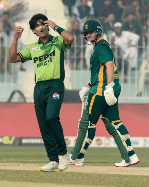 क्या डिकॉक और प्रिटोरियस की फिफ्टी के बावजूद दक्षिण अफ्रीका 263 पर सिमट गई?