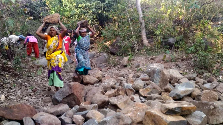 How have over 39.6 lakh rain harvesting projects been built to recharge groundwater in India?