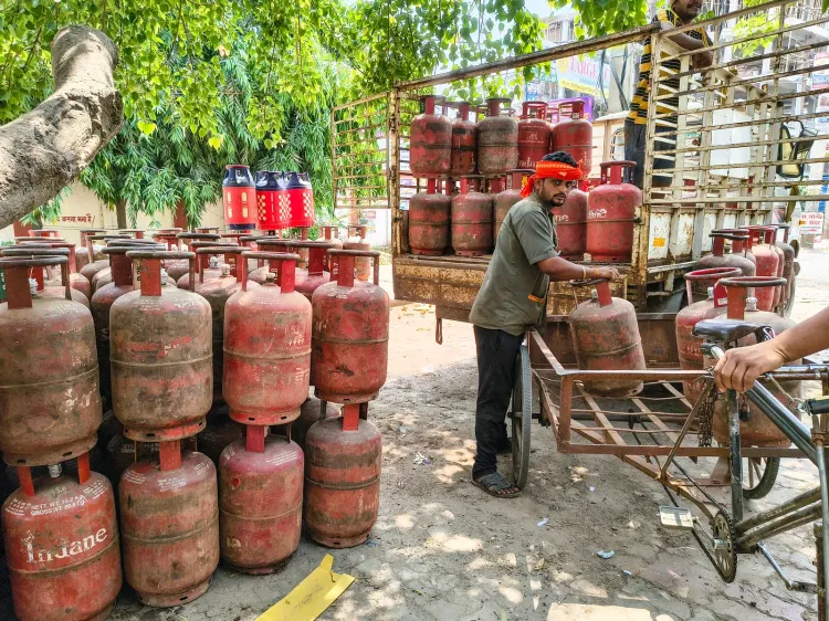 58,500 PNG consumers surrender LPG connections; petrol, diesel stocks adequate: Centre