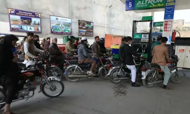 Pakistan: Latest Fuel Price Increase Adds Burden on Struggling Citizens