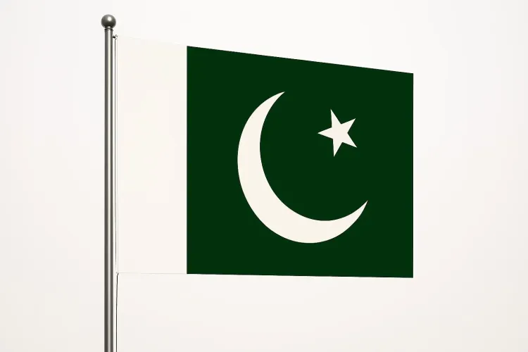 Pakistan poverty rate climbs to 28.9% in 2024-25, reversing 13 years of gains