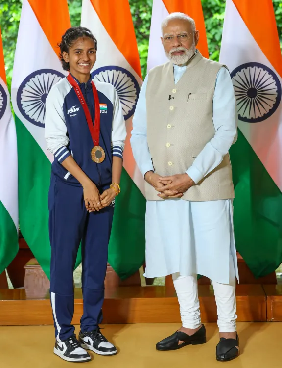 Para-Badminton Star Manisha Ramadass Sets Sights on LA 2028 Gold Following Arjuna Award Honor