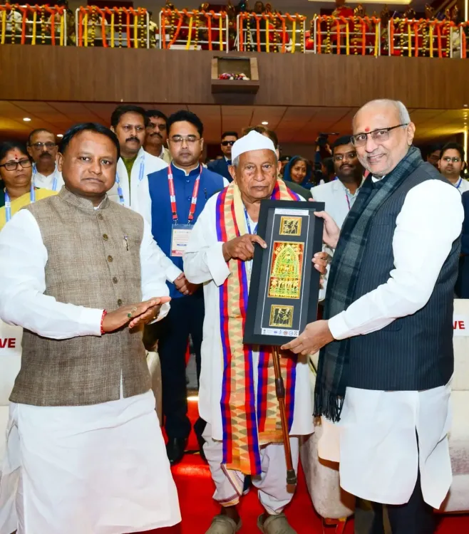 क्या पराक्रम दिवस पर उपराष्ट्रपति ओडिशा पहुंचे और स्वतंत्रता सेनानियों को सम्मानित किया?