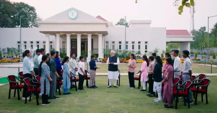 क्या प्रधानमंत्री मोदी ने छात्रों के साथ संवाद करके परीक्षा पे चर्चा को नया आयाम दिया?