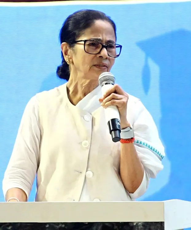 क्या पश्चिम बंगाल के जलपाईगुड़ी में आंगनवाड़ी वर्कर की खुदकुशी चुनाव आयोग के दबाव का परिणाम है?