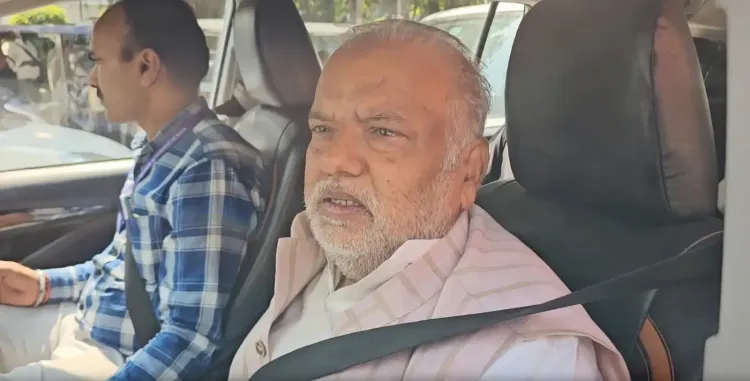 मेदांता में भर्ती नीरज कुमार से मिले मंत्री श्रवण कुमार, अनंत सिंह के 'डर' वाले बयान को किया खारिज