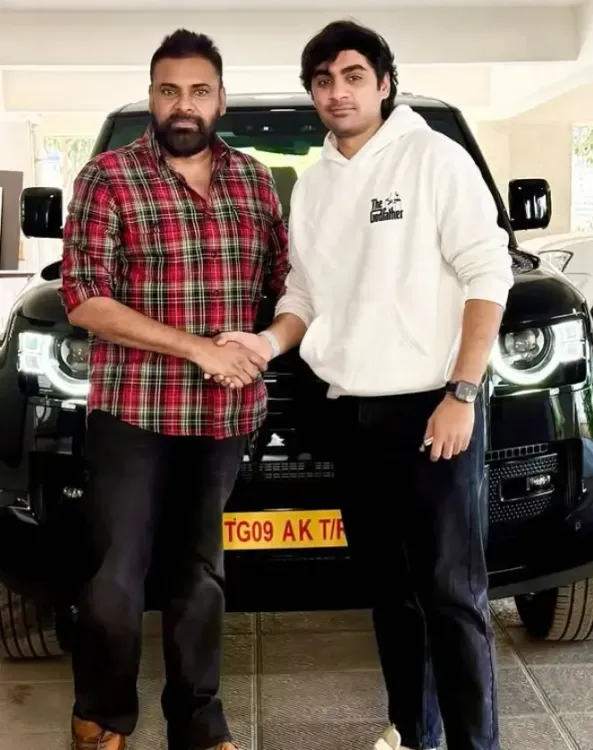 क्या पवन कल्याण ने सुजीत को गिफ्ट की चमचमाती कार?