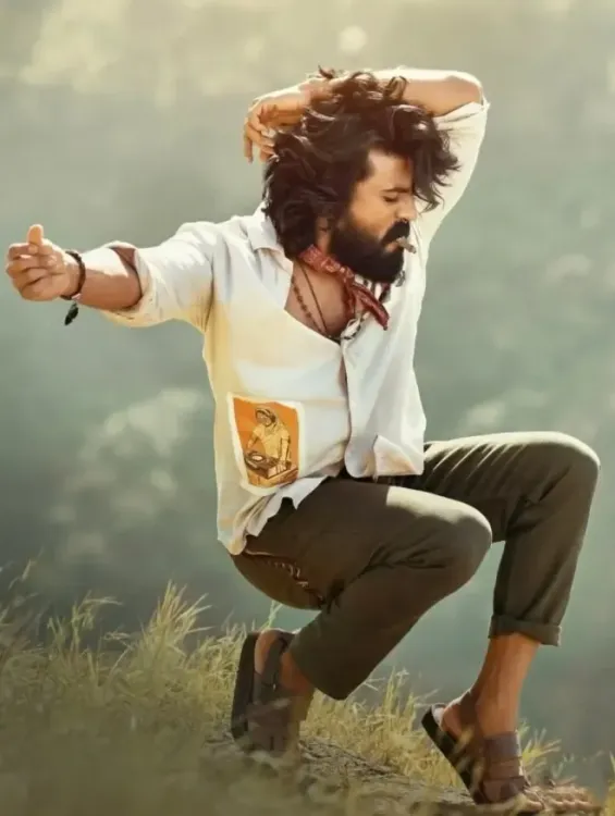 क्या 'पेद्दी' के पहले गाने 'चिकिरी' का प्रोमो देख लिया आपने? राम चरण का खास अंदाज!