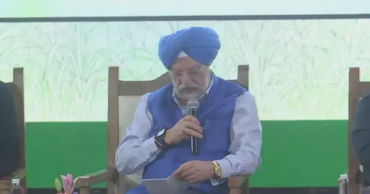 Petroleum Minister Puri Launches E85 Fuel at IndianOil Outlet in Delhi