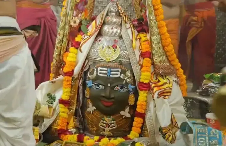 महाकालेश्वर मंदिर में आश्विन सप्तमी पर भस्म आरती, बेल पत्र-रुद्राक्ष माला से सजे बाबा महाकाल