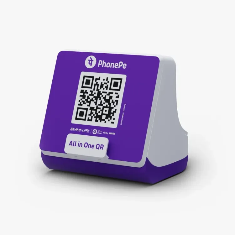 How is PhonePe's 'offline partner program' enhancing the merchant ecosystem?
