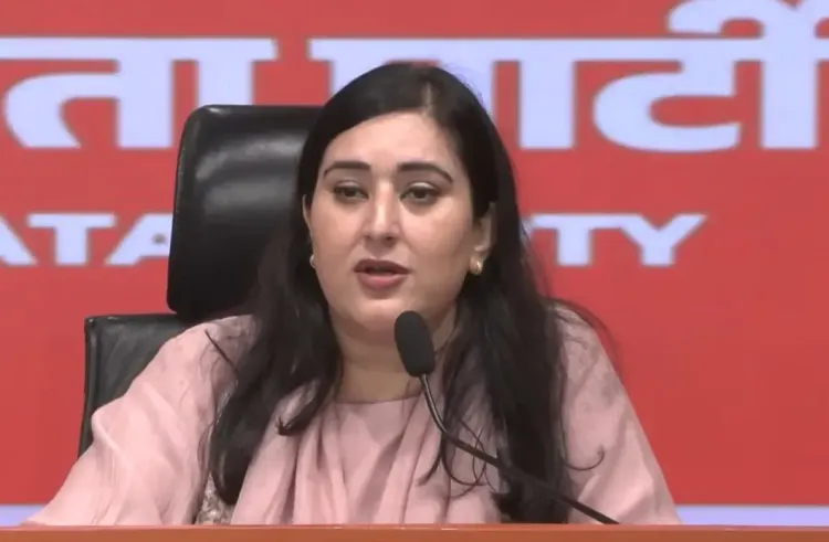बांसुरी स्वराज का राहुल गांधी पर हमला: JNU सांसद प्रोफेसर के यौन उत्पीड़न आरोपों पर कांग्रेस की चुप्पी क्यों?