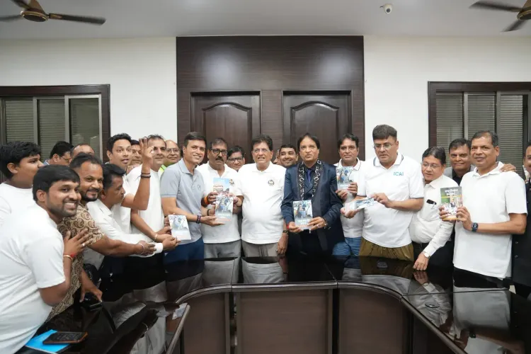 Piyush Goyal distributes booklet on Modi govt's 12 years in North Mumbai