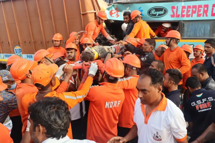Vadodara bus-truck crash kills 7, Modi and Shah express grief